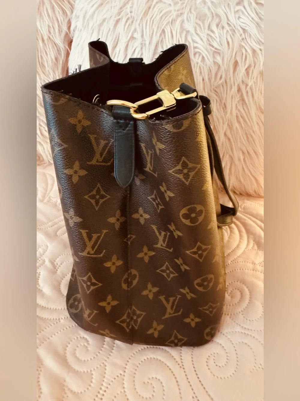 Louis Vuitton Monogram Drawstring Shoulder Bag - Brown & Gold - Picture 3 of 9